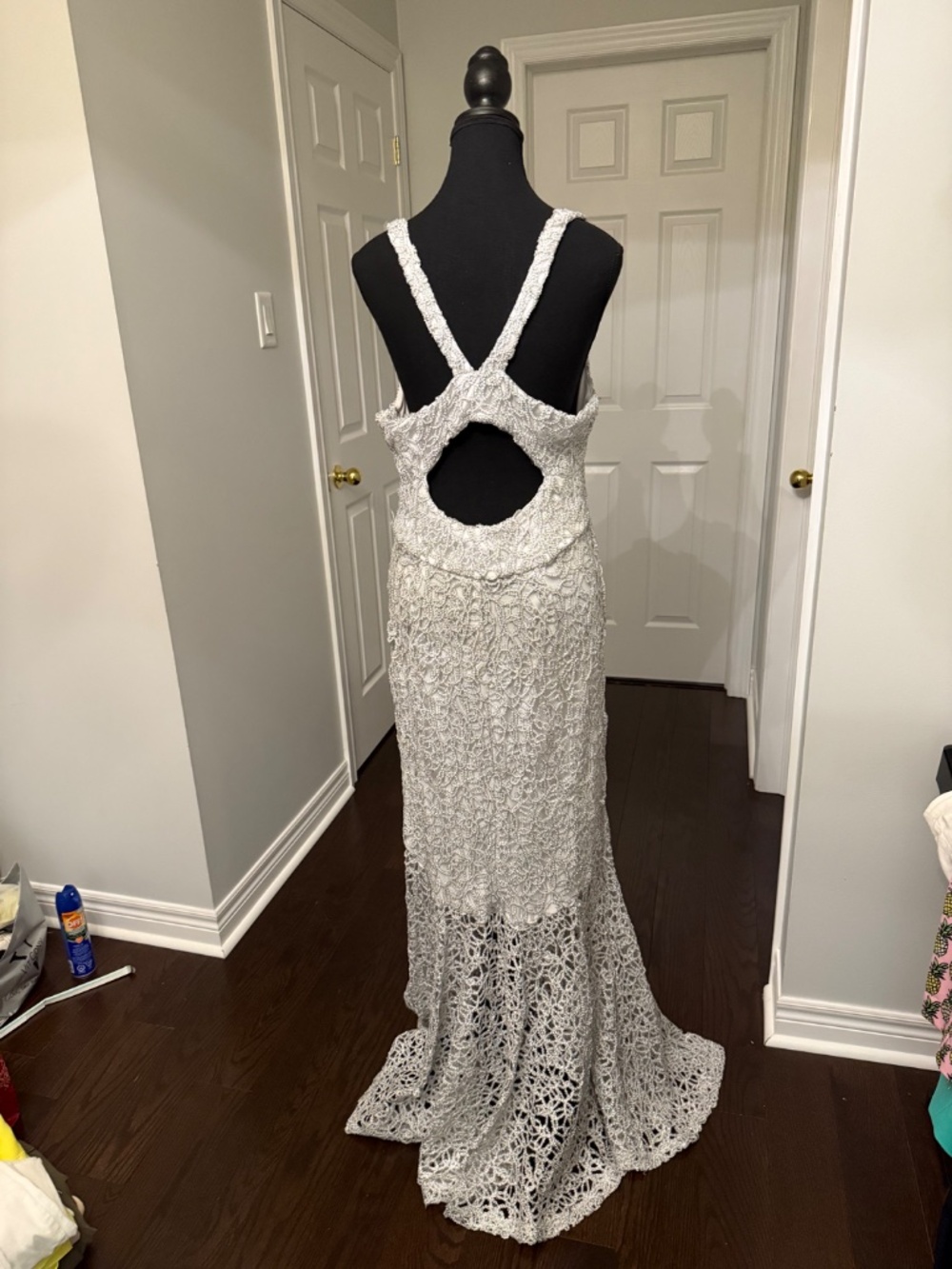 White floor length down - size L - Picture 3 of 4